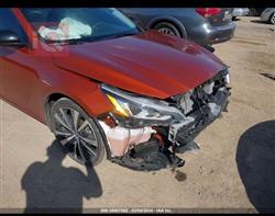 نيسان ألتيما